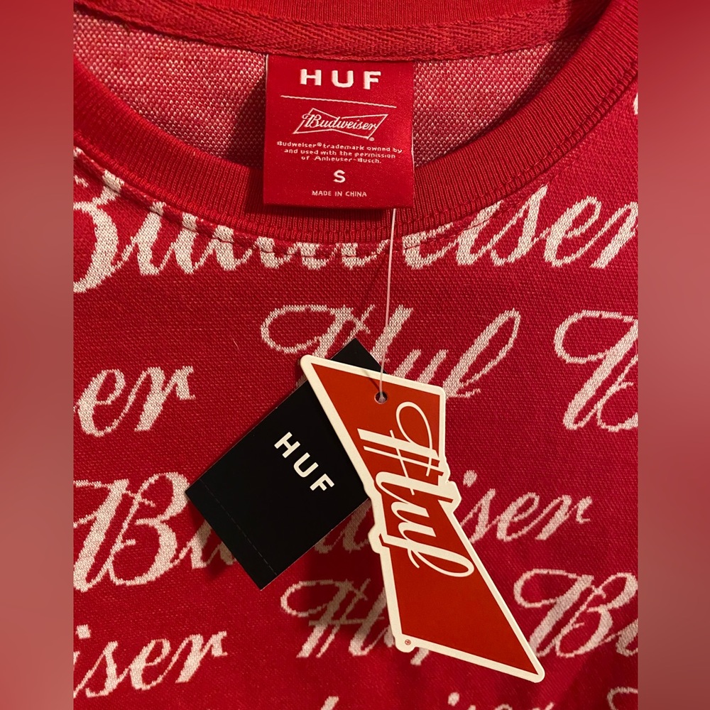 BRAND NEW! • HUF Budweiser Cotton Knit Red T Shirt Short Sleeves • Size Small